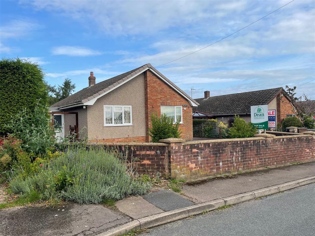 3 bed detached bungalow for sale in Main Road, Worrall Hill, Lydbrook GL17, £250,000