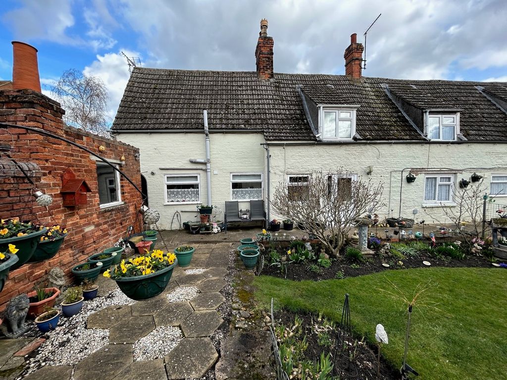 2 bed semi-detached house for sale in Spalding Road, Bourne PE10, £175,000