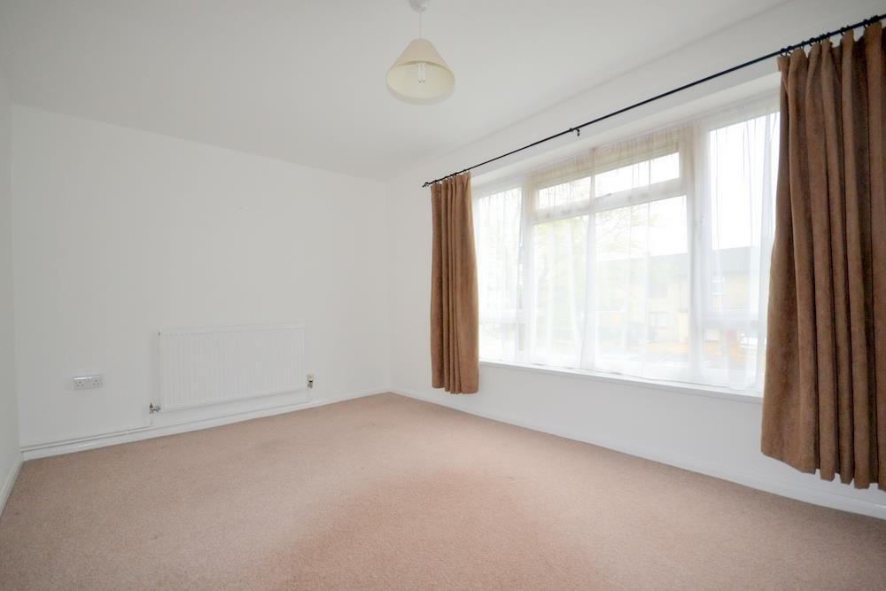 2 bed flat for sale in Lypiatt Mead, Corsham SN13, £145,000