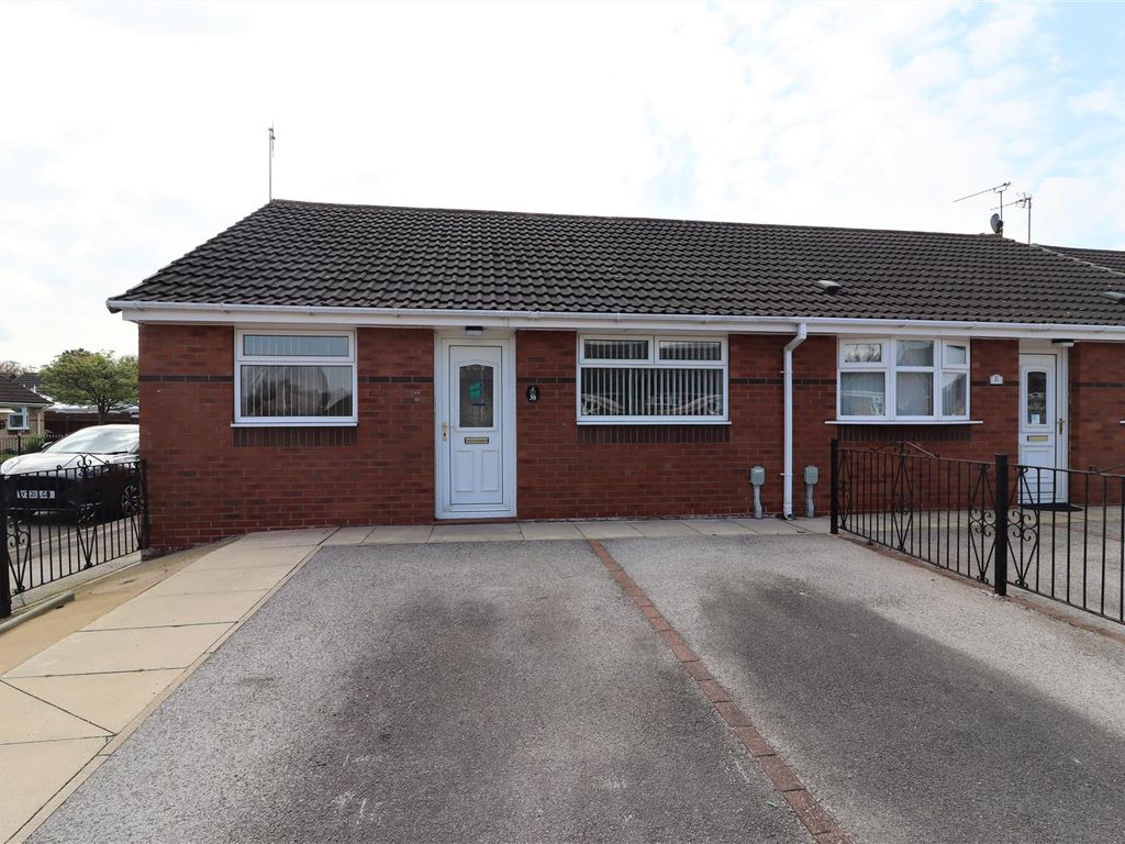2 bed semi-detached bungalow for sale in Sable Close, Hull HU4, £110,000