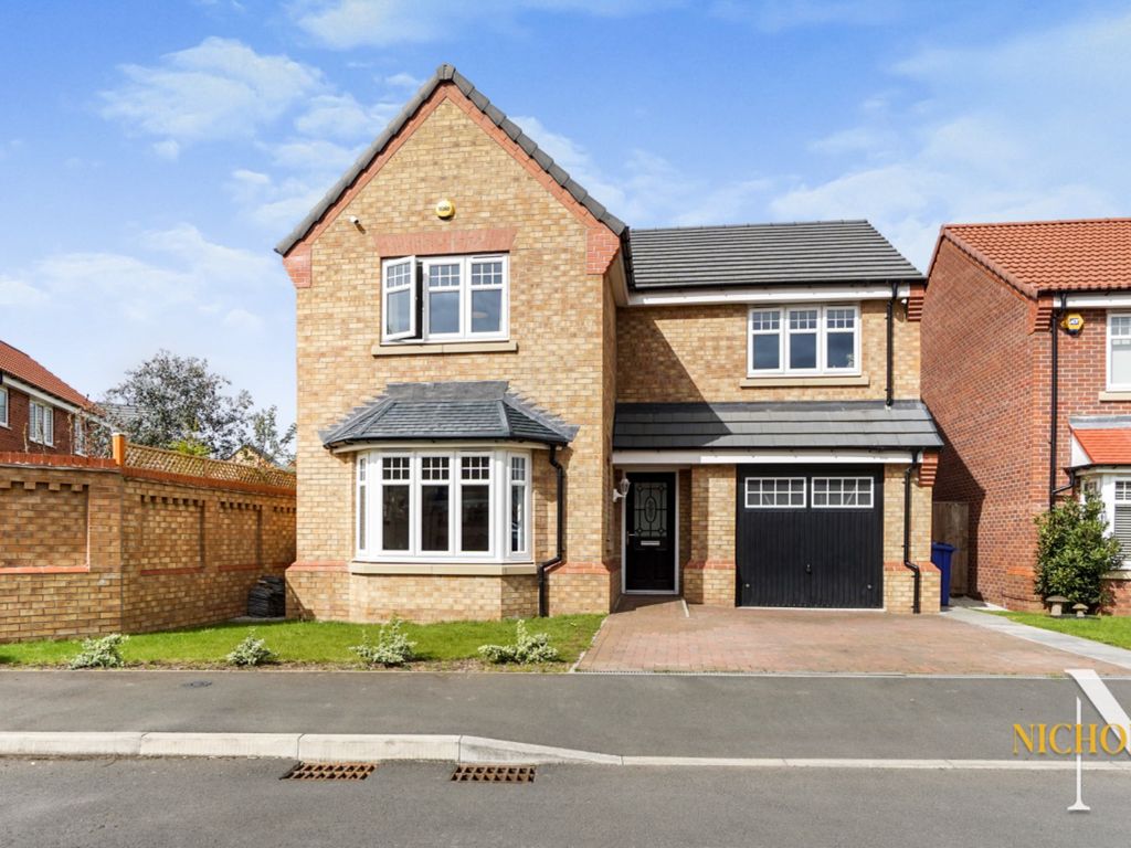 4 bed detached house for sale in Bray Court, Shireoaks, Worksop, Nottinghamshire S81, £330,000