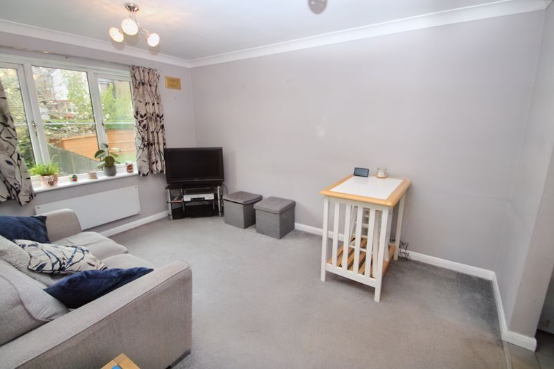 1 bed flat for sale in Old Coach Drive, High Wycombe HP11, £182,000