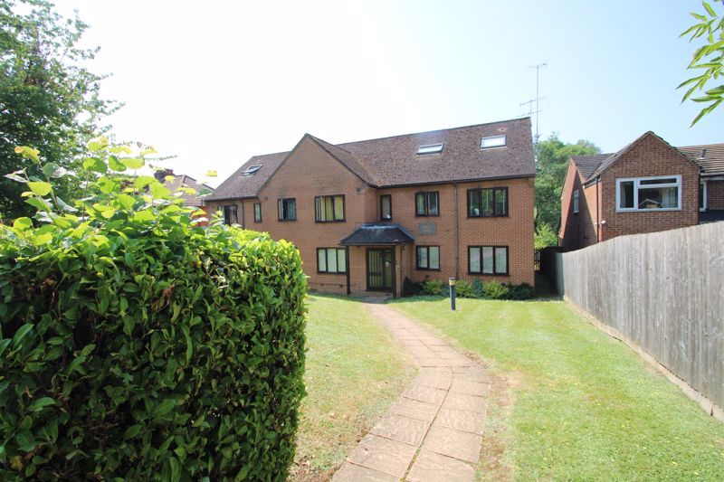 1 bed flat for sale in Old Coach Drive, High Wycombe HP11, £182,000