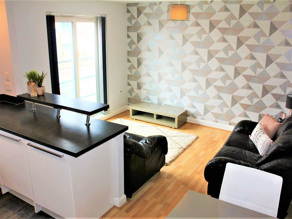 2 bed flat for sale in Craggs Row, Preston, Lancashire PR1, £115,000