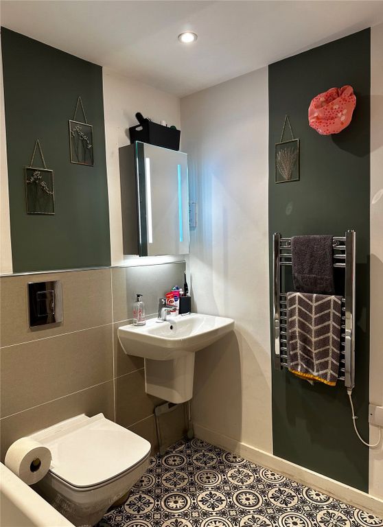 1 bed flat for sale in Steeple View Close, Hyde, Greater Manchester SK14, £140,000