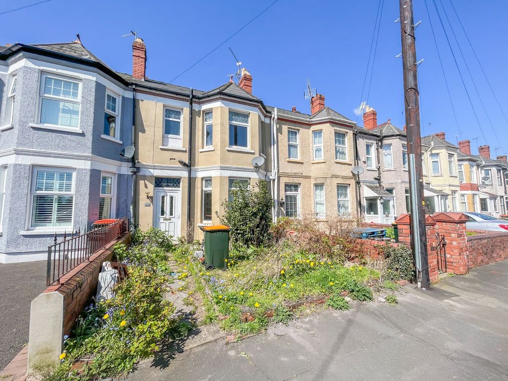 3 bed terraced house for sale in Upton Road, Newport NP20, £185,000