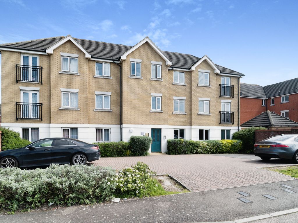 2 bed flat for sale in Grenville Road, Chafford Hundred, Grays, Essex RM16, £220,000