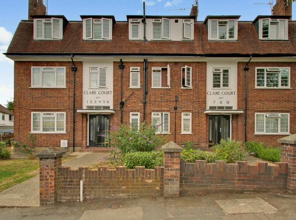 1 bed flat for sale in Clare Road, Greenford UB6, £239,950