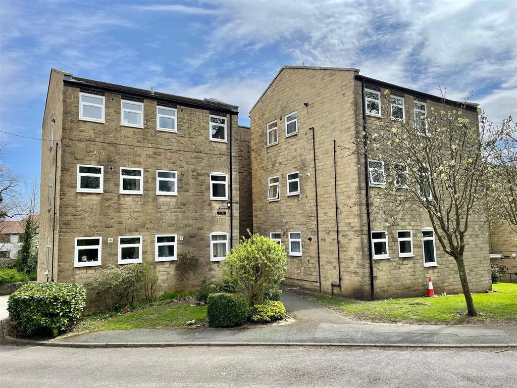 2 bed flat for sale in Parkside, Park Road, Buxton SK17, £134,950