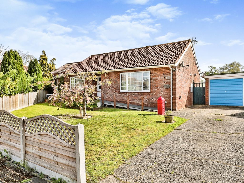 3 bed detached bungalow for sale in The Limes, Ashill, Thetford IP25, £325,000