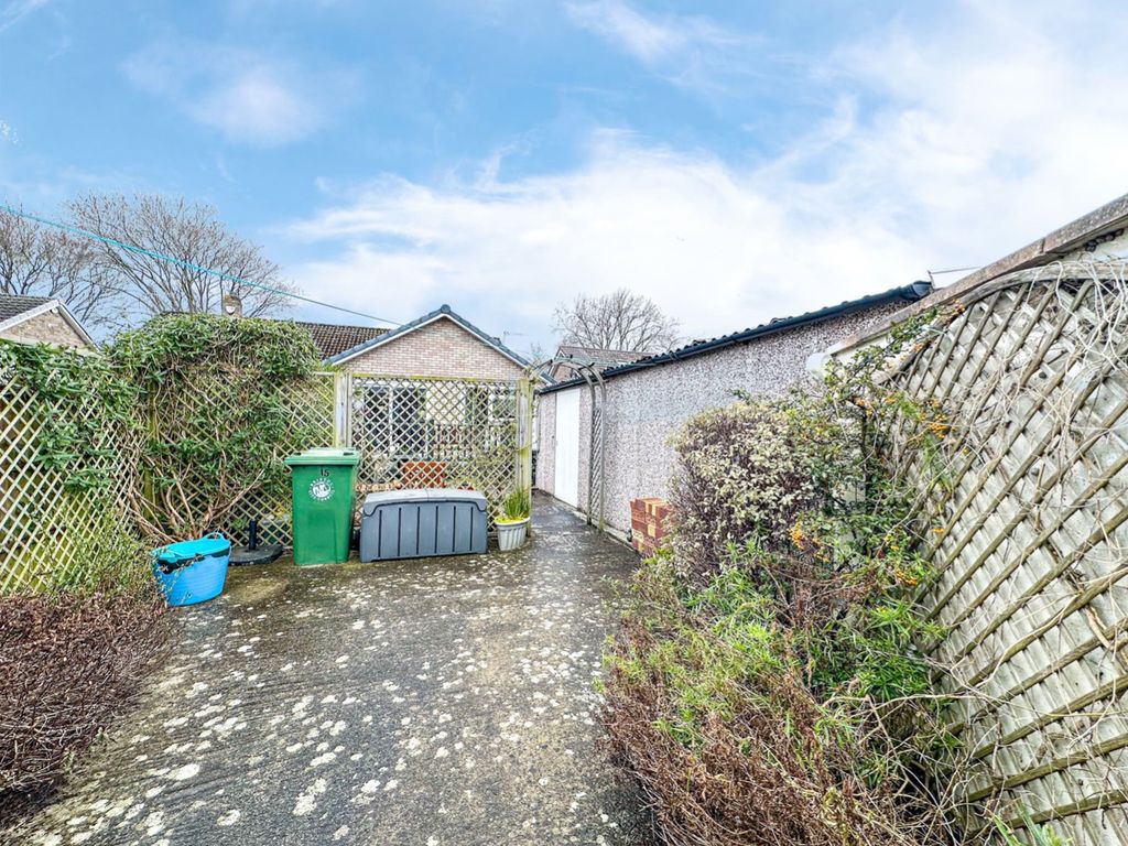 3 bed bungalow for sale in Ridgemeade, Bristol, City Of Bristol BS14, £320,000