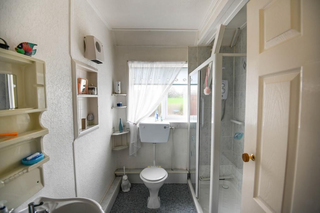 2 bed detached bungalow for sale in Elmside, Emneth PE14, £220,000