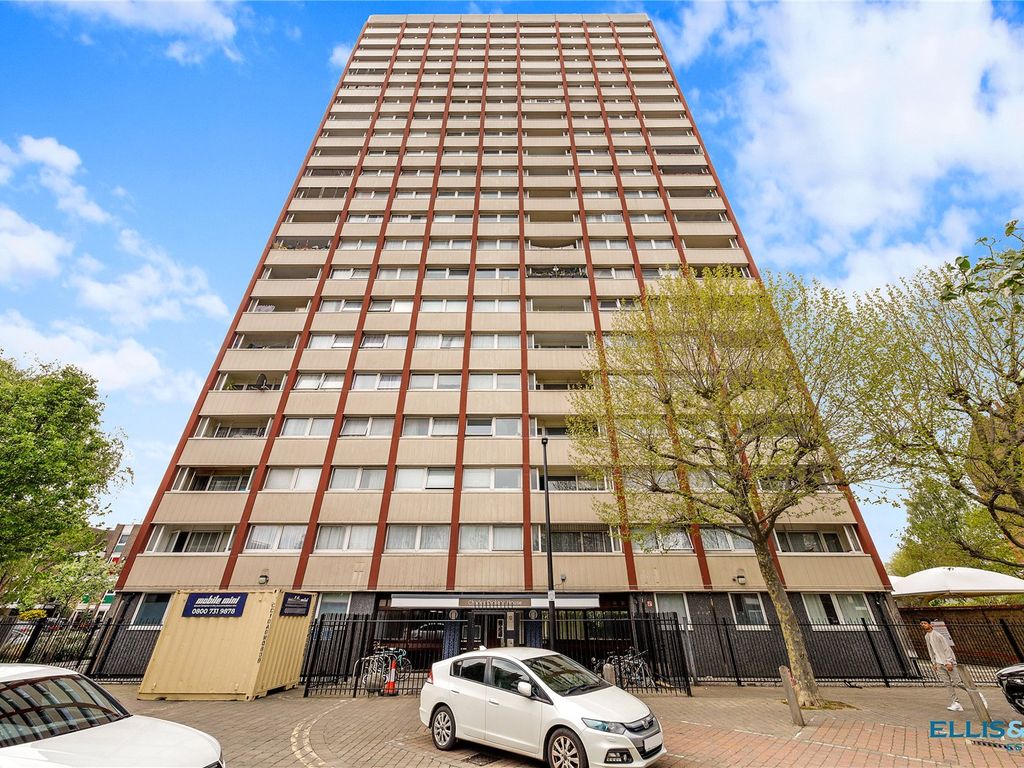 2 bed flat for sale in Mansford Street, London E2, £285,000