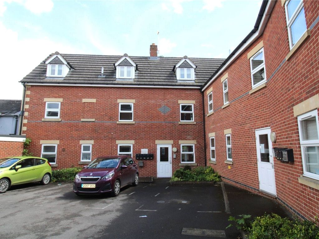 1 bed flat for sale in Vicarage View, Little London, Swindon, Wiltshire SN1, £105,000
