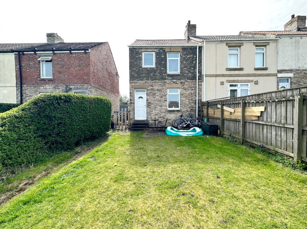 3 bed end terrace house for sale in York Street, Catchgate, Stanley DH9, £85,000