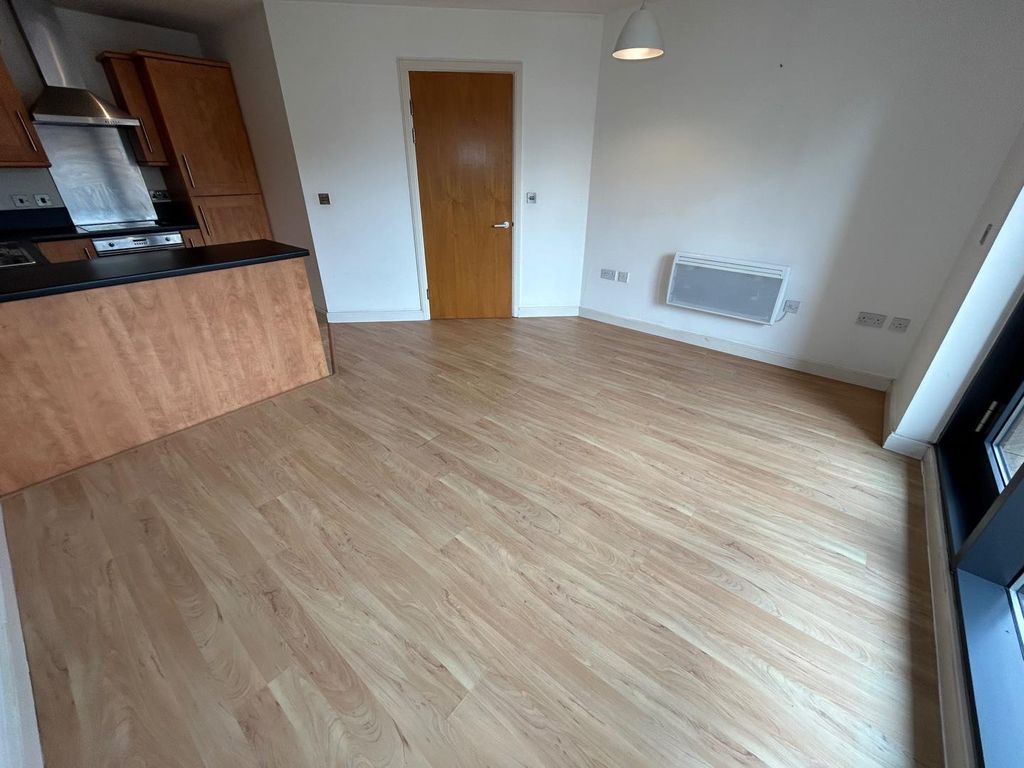 1 bed flat for sale in Roman Wall, Bath Lane, Leicester LE3, £120,000