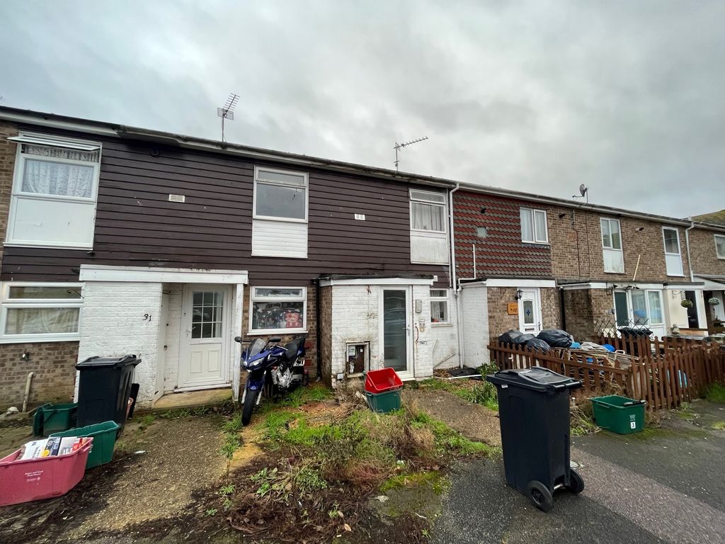 2 bed terraced house for sale in Melton Close, Clacton-On-Sea CO16, £95,000