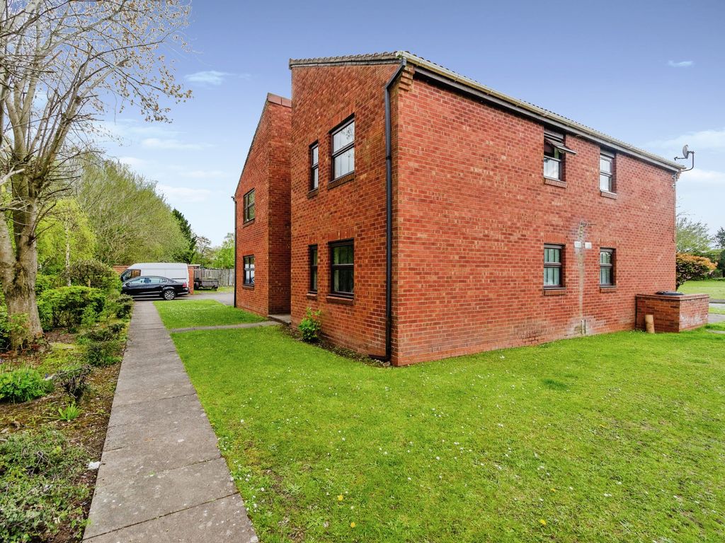 1 bed flat for sale in Jedburgh Avenue, Wolverhampton, Staffordshire WV6, £63,000