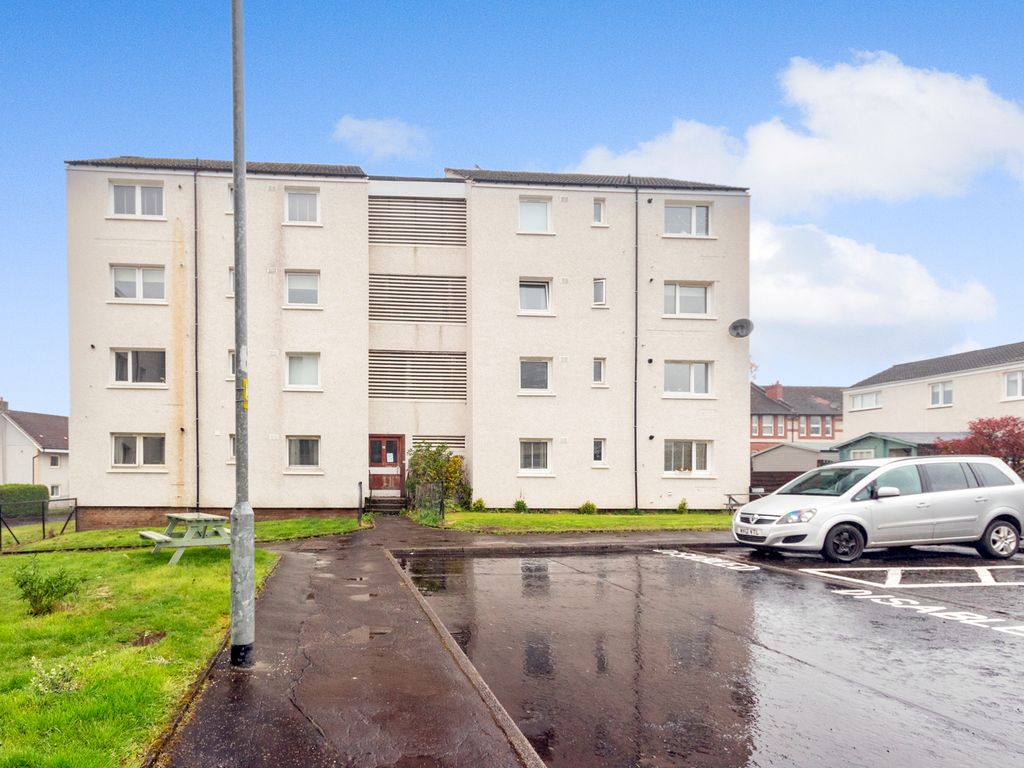 1 bed flat for sale in Green Street, Clydebank G81, £60,000