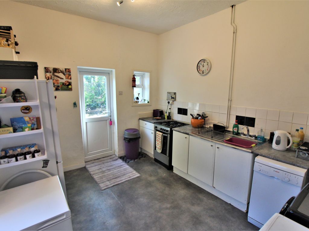 2 bed end terrace house for sale in Copnor Road, Portsmouth PO3, £214,995