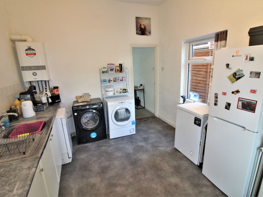 2 bed end terrace house for sale in Copnor Road, Portsmouth PO3, £214,995