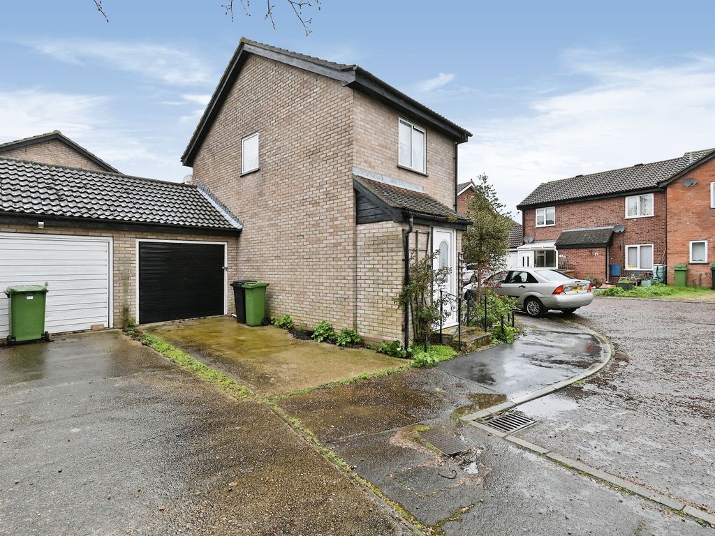 2 bed detached house for sale in Egremont Road, Diss IP22, £195,000