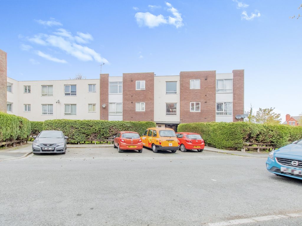 Studio for sale in Worcester Court, Bootle L20, £55,000