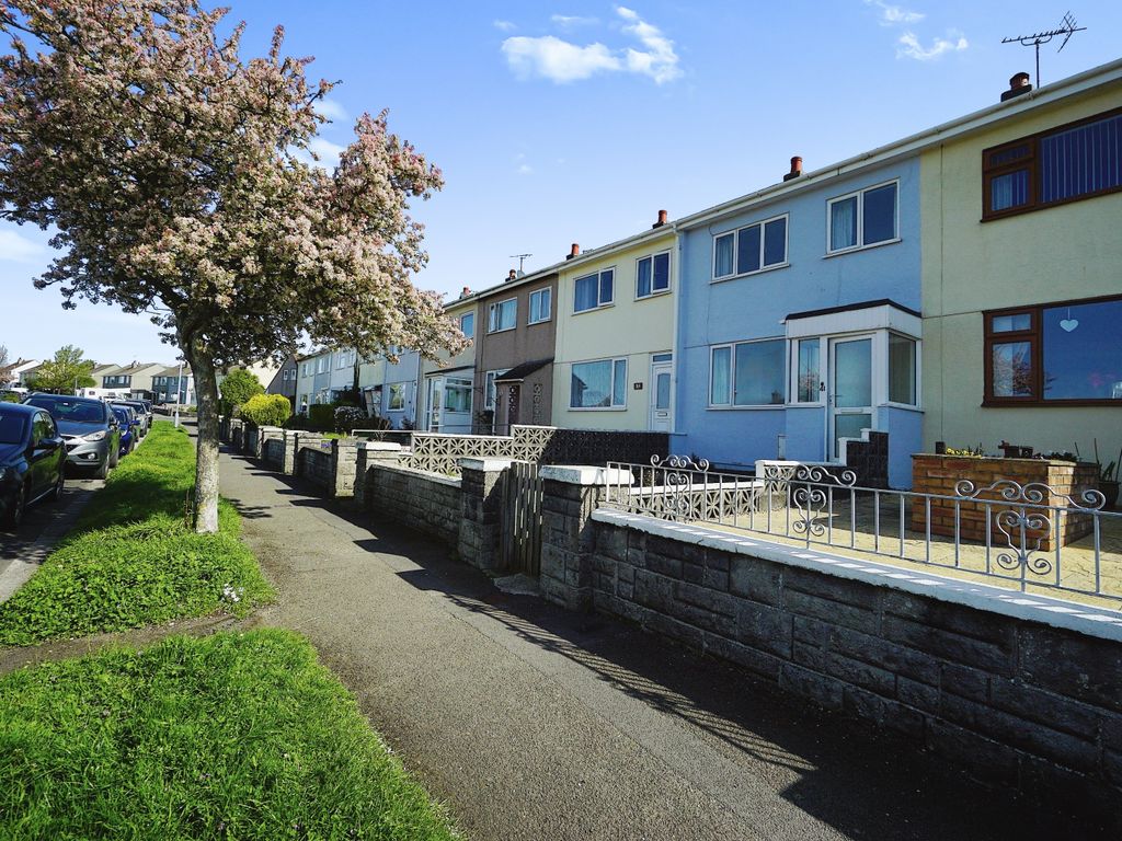 3 bed terraced house for sale in Roeselare Avenue, Torpoint, Cornwall PL11, £190,000