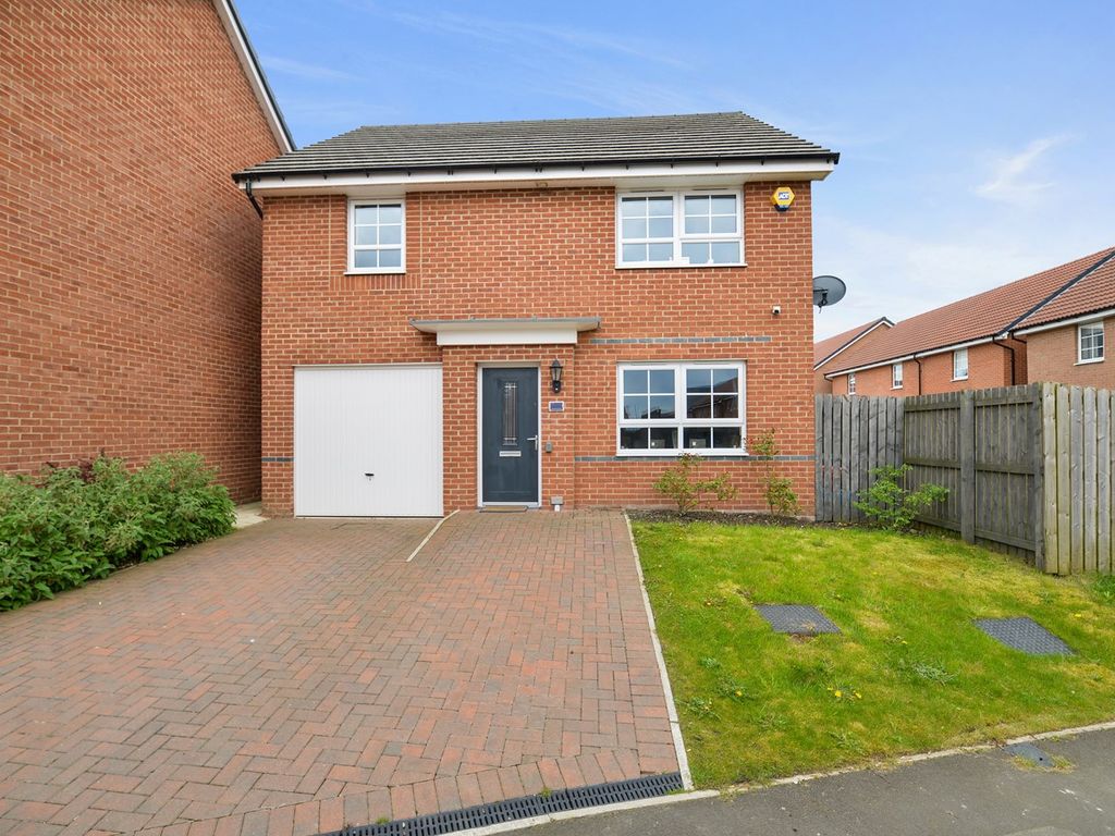 4 bed detached house for sale in Moore Road, Spennymoor DL16, £64,400