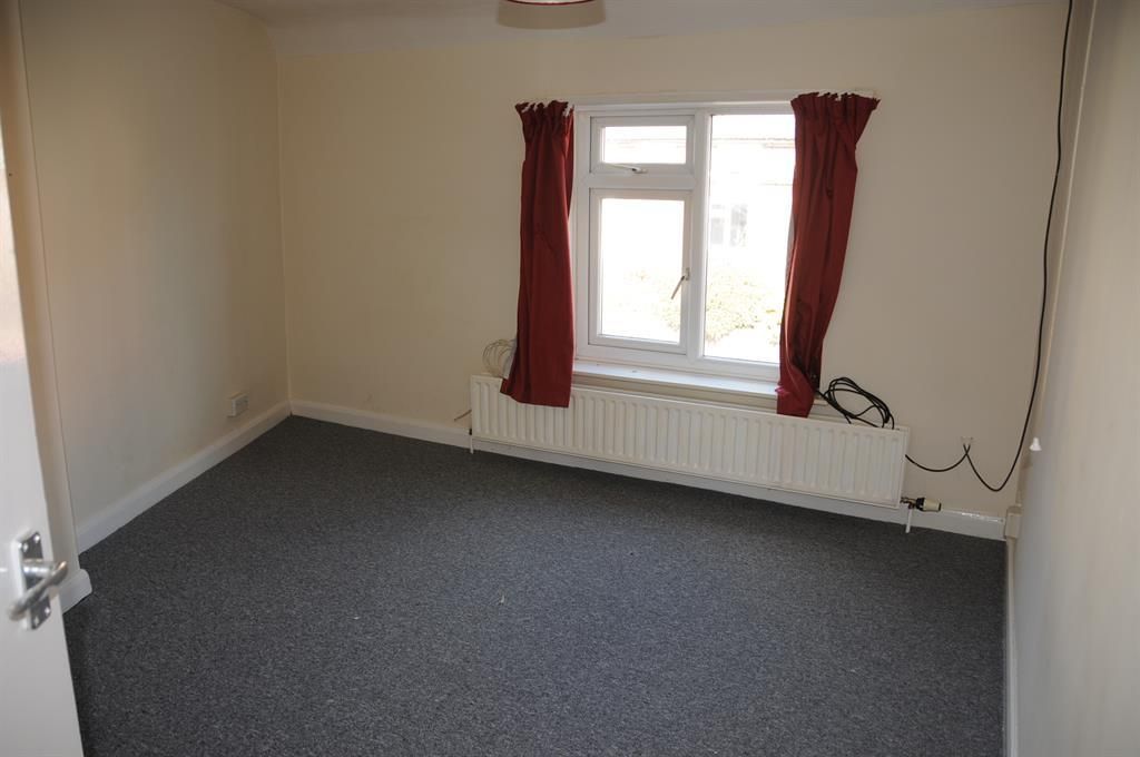 2 bed flat for sale in Halton Road, Spilsby PE23, £130,000