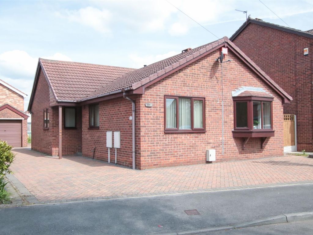 3 bed detached bungalow for sale in Pinefield Road, Barnby Dun, Doncaster DN3, £250,000