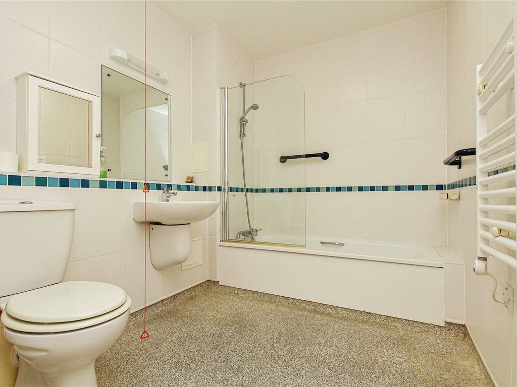 2 bed flat for sale in Wellbrook Way, Girton, Cambridge, Cambridgeshire CB3, £250,000