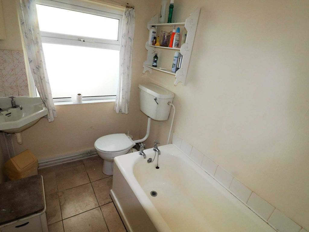 2 bed cottage for sale in High Street, Borth SY24, £199,950