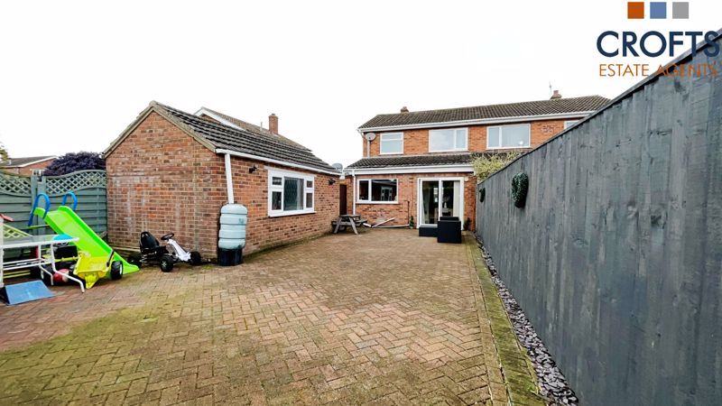 3 bed semi-detached house for sale in Leyden Close, Immingham DN40, £159,950