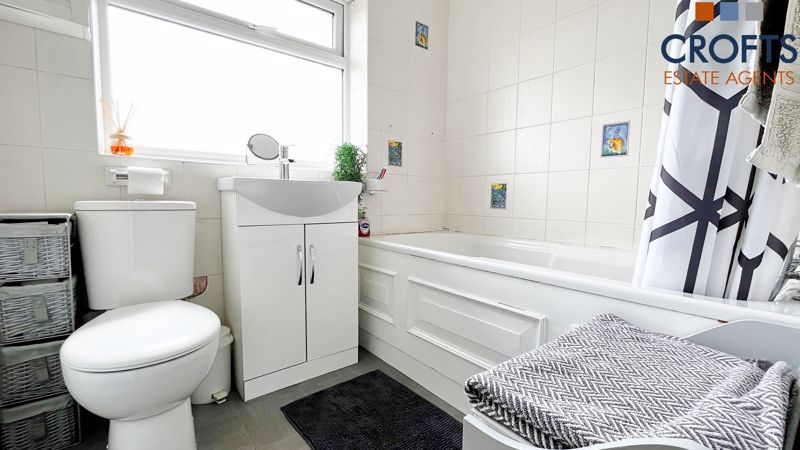 3 bed semi-detached house for sale in Leyden Close, Immingham DN40, £159,950