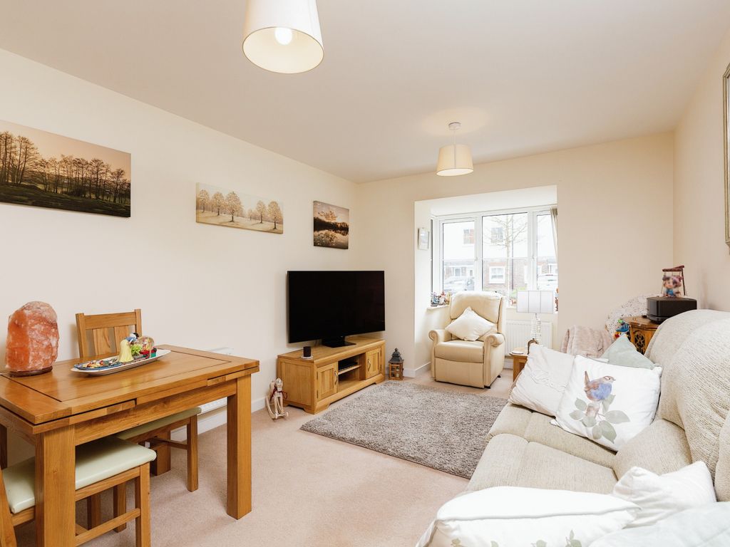 1 bed flat for sale in Eden Road, Sevenoaks TN14, £270,000
