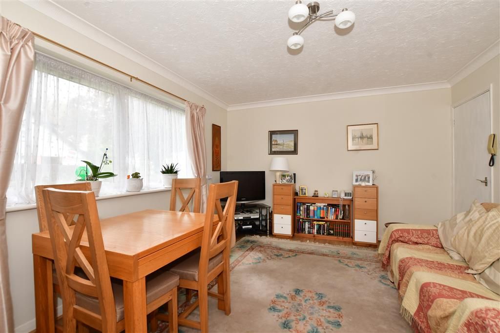 1 bed flat for sale in Foxley Hill Road, Purley, Surrey CR8, £120,000