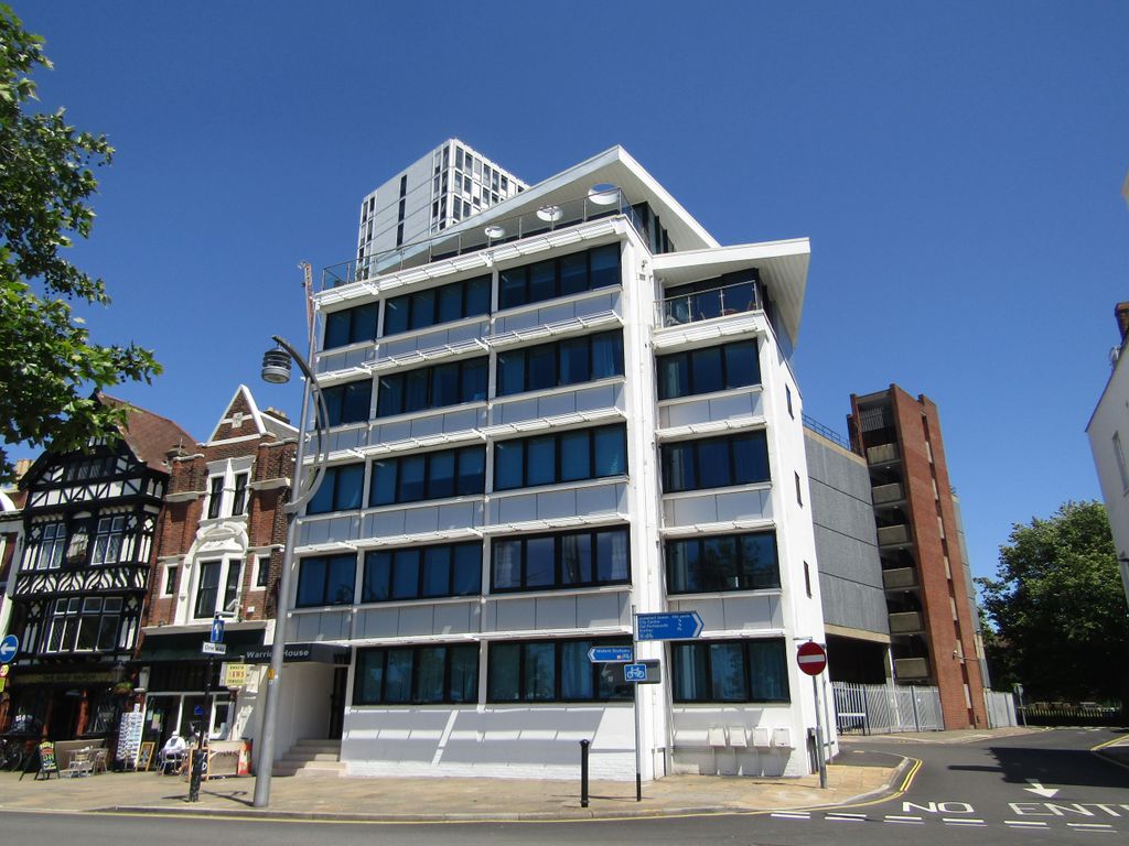 2 bed flat for sale in The Hard, Portsmouth PO1, £210,000