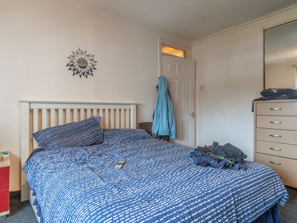 3 bed maisonette for sale in Kirkhill Place, Glasgow G20, £105,000