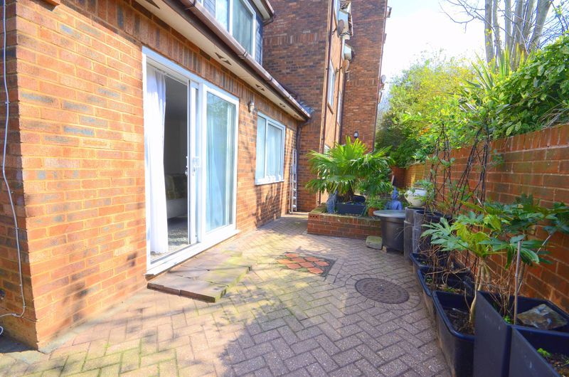 2 bed flat for sale in Northcote Road, Bournemouth BH1, £180,000