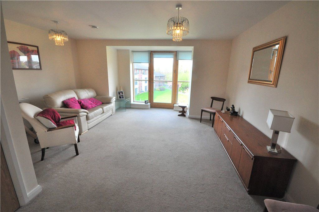 1 bed flat for sale in Kingsway, Chester, Cheshire CH2, £145,000