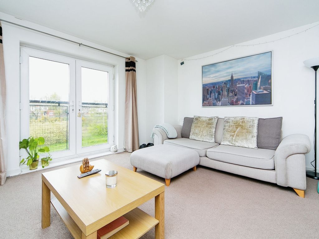 2 bed flat for sale in Clearwater Quays, Warrington WA4, £130,000