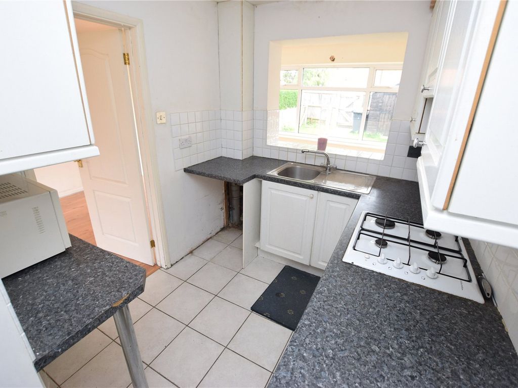 2 bed terraced house for sale in Fenwick Road, Houghton Regis, Dunstable, Bedfordshire LU5, £240,000
