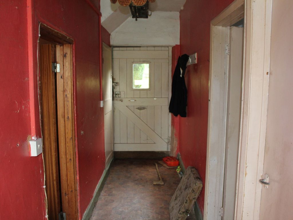 3 bed detached house for sale in Eardiston, Eardiston WR15, £225,000