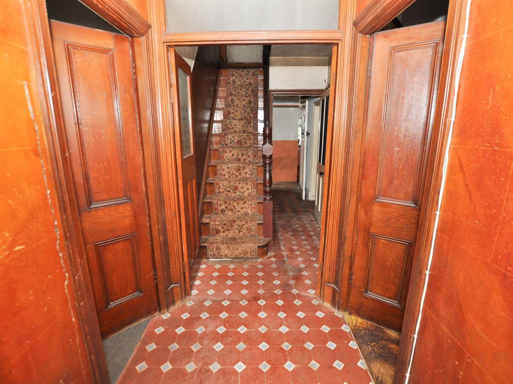 4 bed detached house for sale in Llanarthney, Carmarthen SA32, £225,000