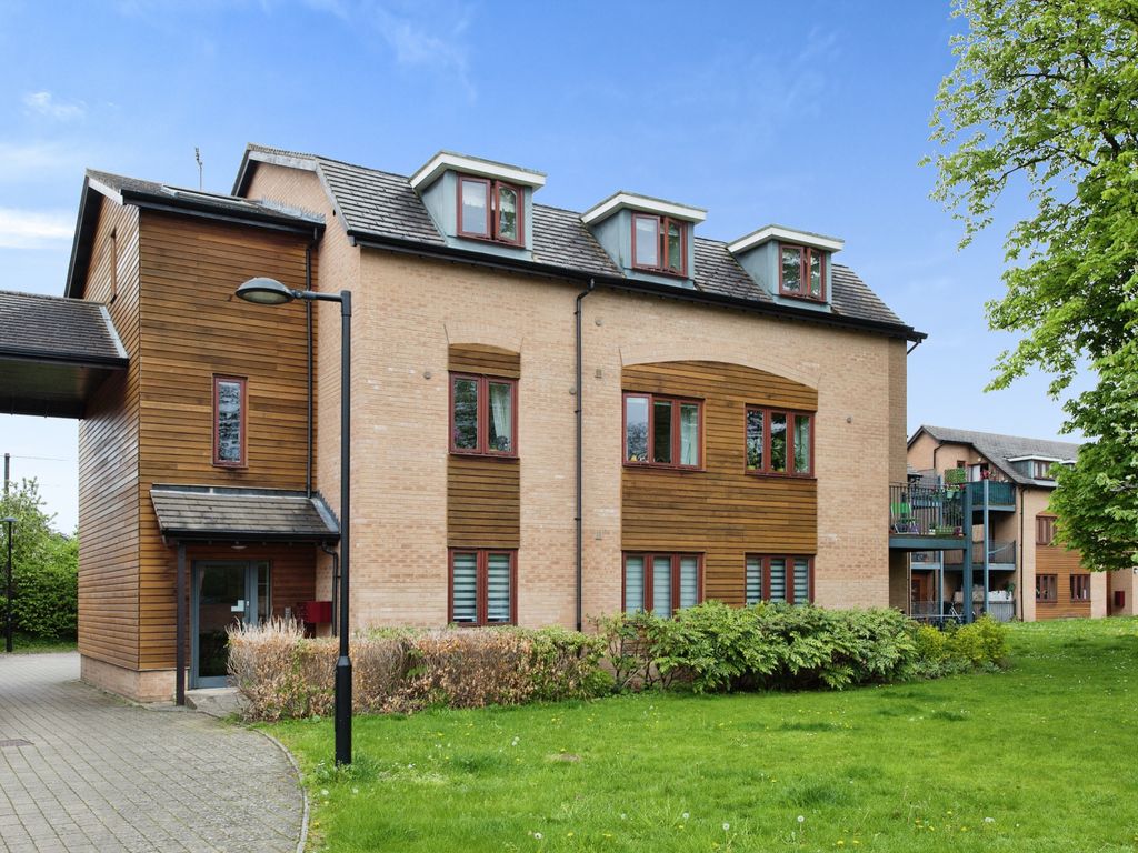 2 bed flat for sale in Abberley Wood, Great Shelford, Cambridge, Cambridgeshire CB22, £299,950