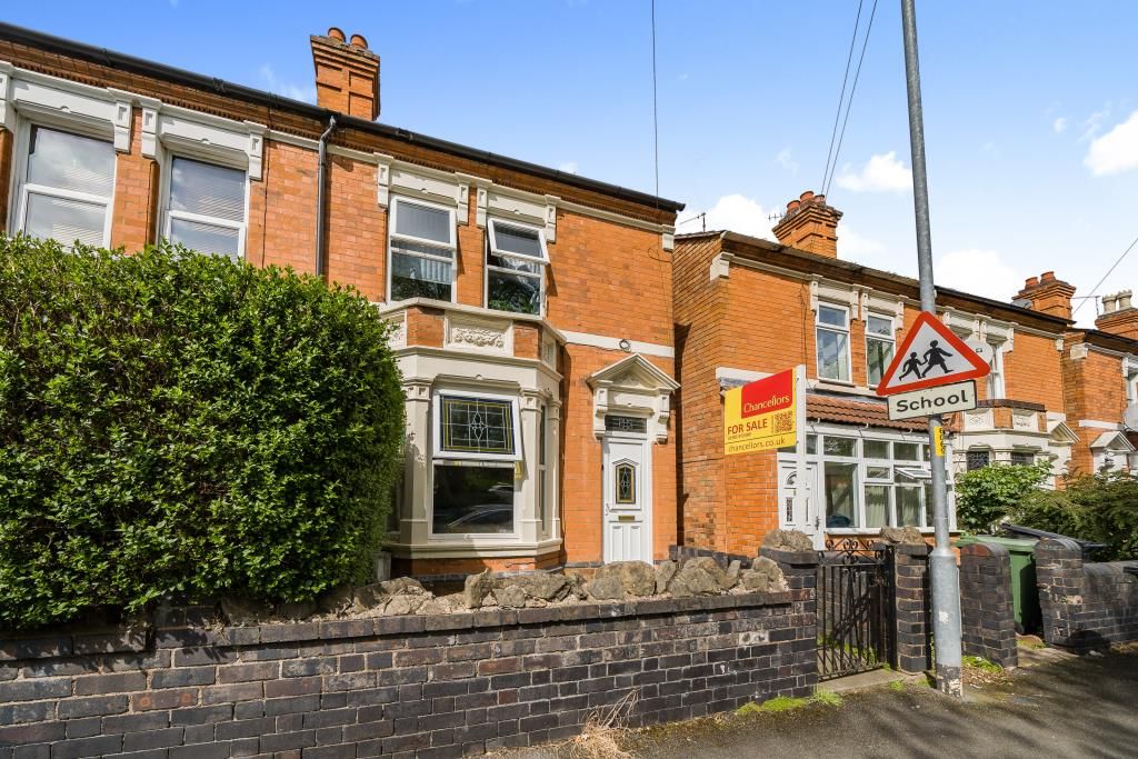 2 bed semi-detached house for sale in Stanley Road, Worcester WR5, £200,000