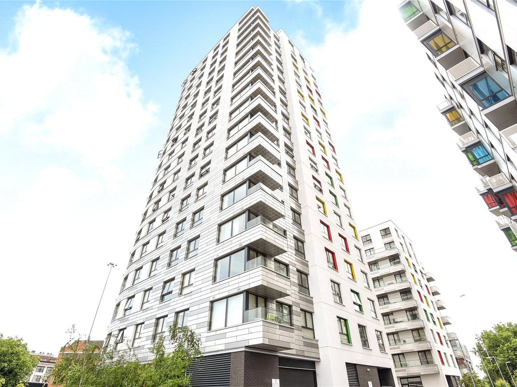 1 bed flat for sale in Hewitt, 40 Alfred Street, Reading, Berkshire RG1, £230,000