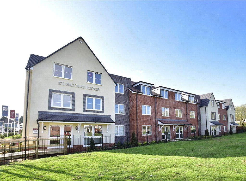 1 bed flat for sale in High Meadow Road, Birmingham, West Midlands B38, £217,950