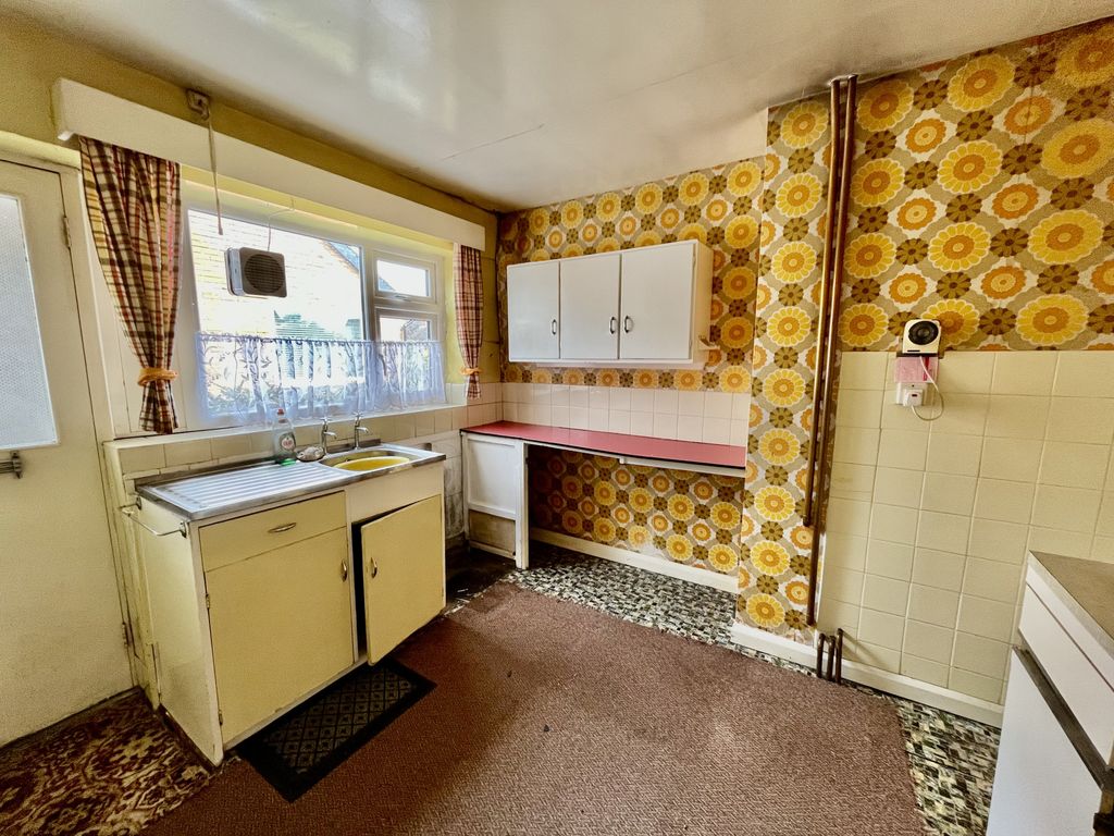 2 bed bungalow for sale in Leicester Avenue, Garstang PR3, £225,000